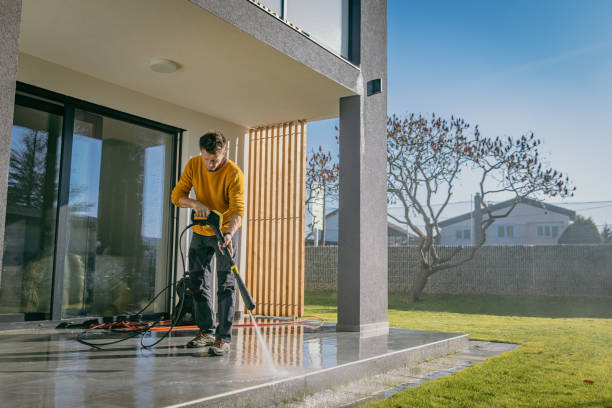 Best Spring Cleaning  in Islandia, NY